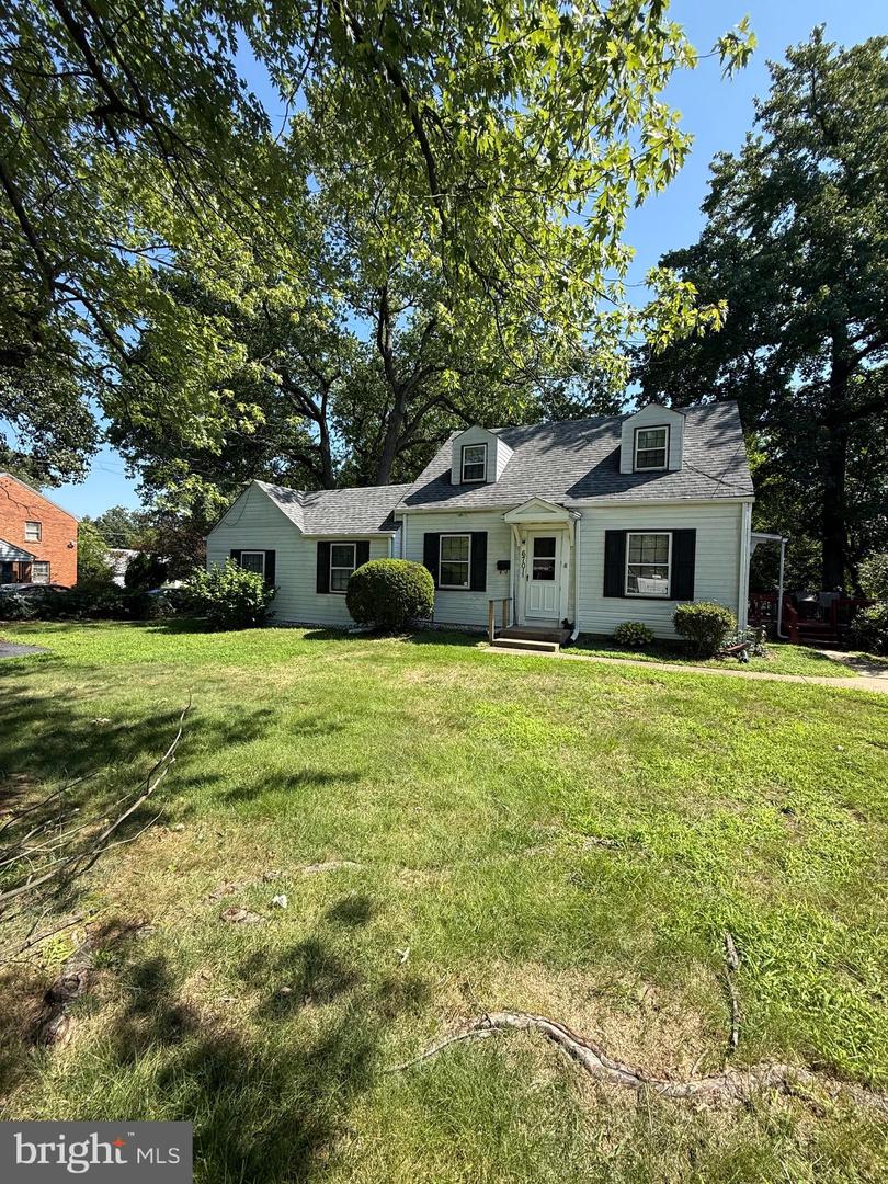 6701 Queens Rd Property Photo 1