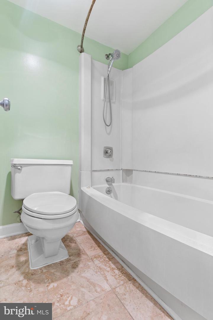 8370 Greensboro Dr #510 Property Photo 14