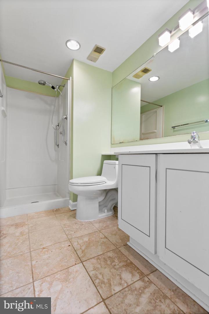 8370 Greensboro Dr #510 Property Photo 20