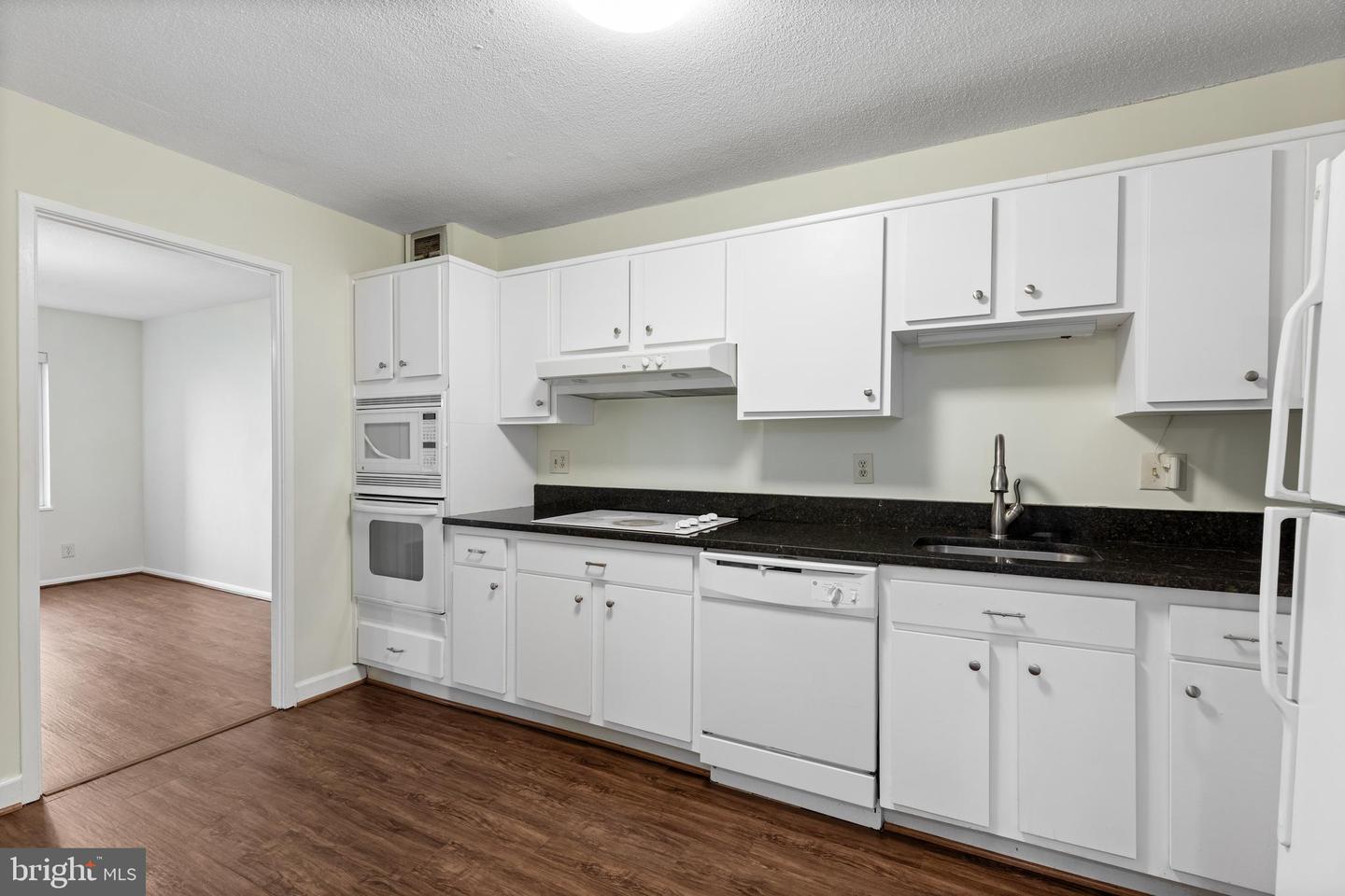 8370 Greensboro Dr #510 Property Photo 27