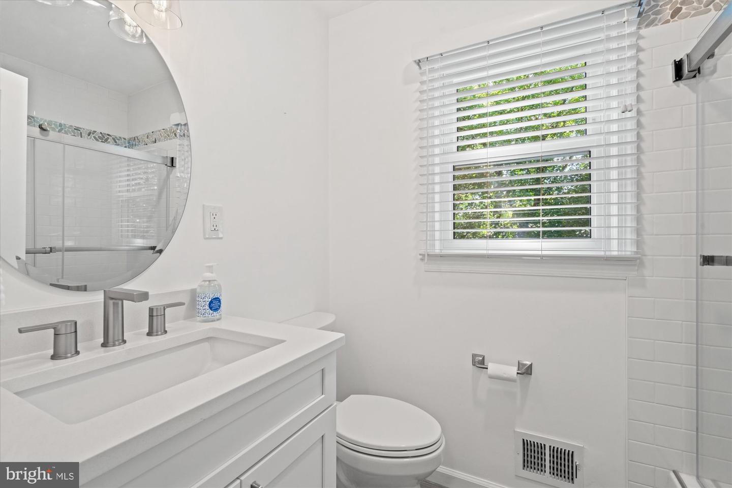 8622 Vernon Ave Property Photo 21