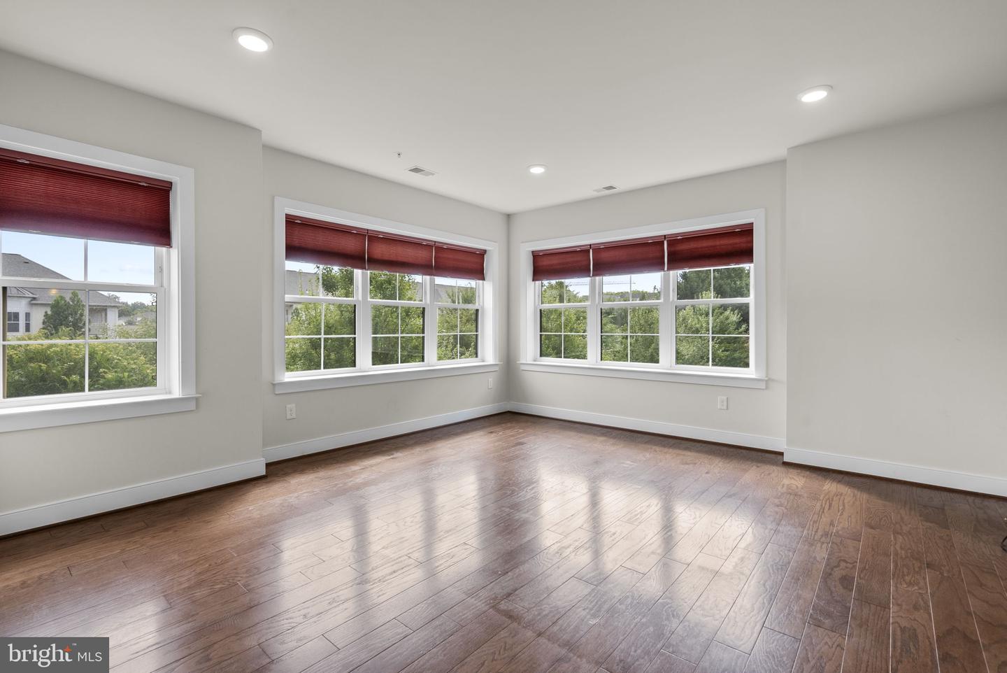 2905 Bleeker St #205 Property Photo 8