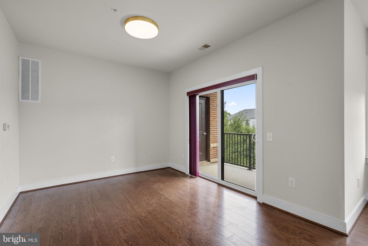 2905 Bleeker St #205 Property Photo 12