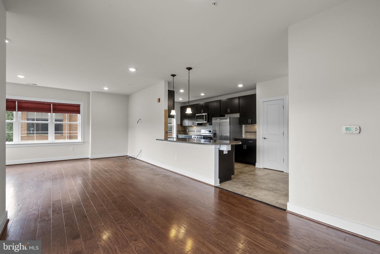 2905 Bleeker St #205 Property Photo 14