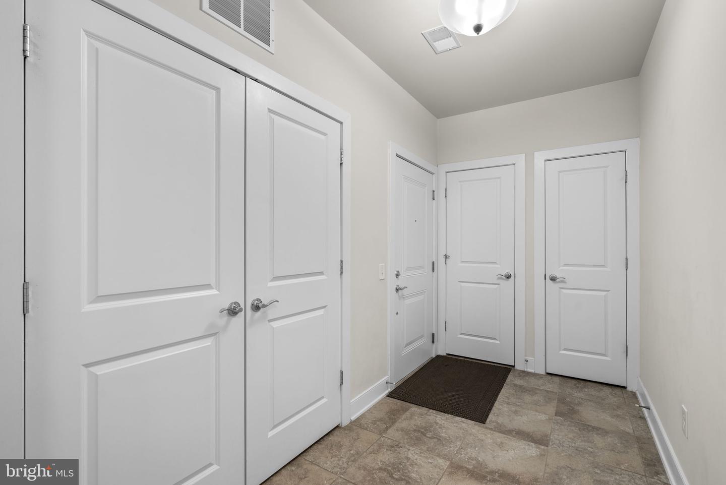 2905 Bleeker St #205 Property Photo 21