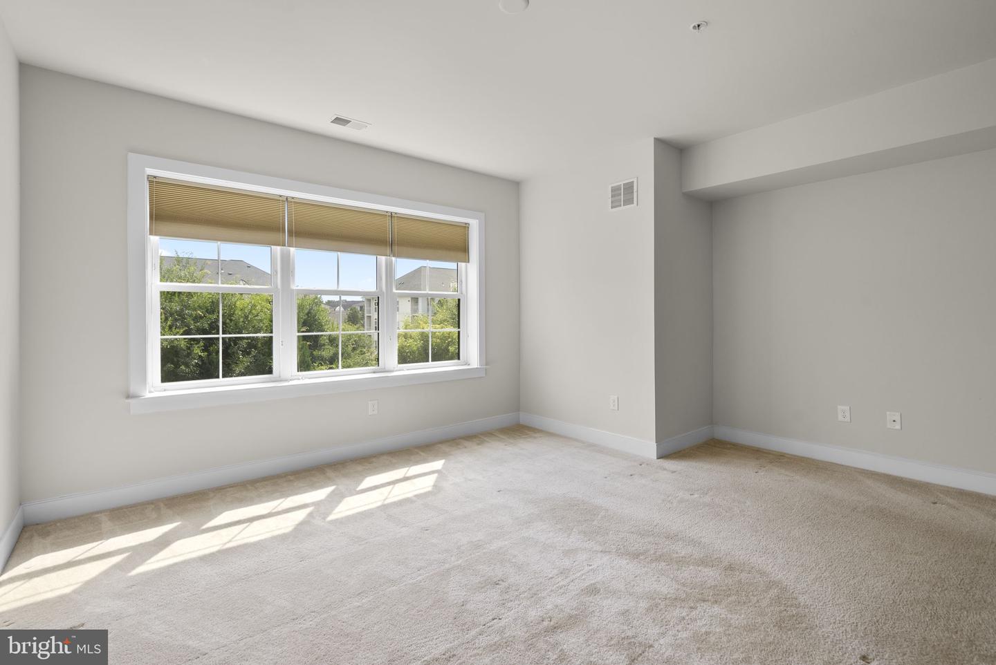 2905 Bleeker St #205 Property Photo 24