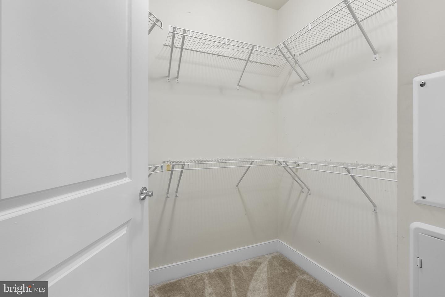 2905 Bleeker St #205 Property Photo 28