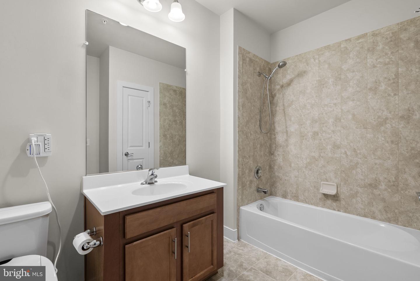 2905 Bleeker St #205 Property Photo 30