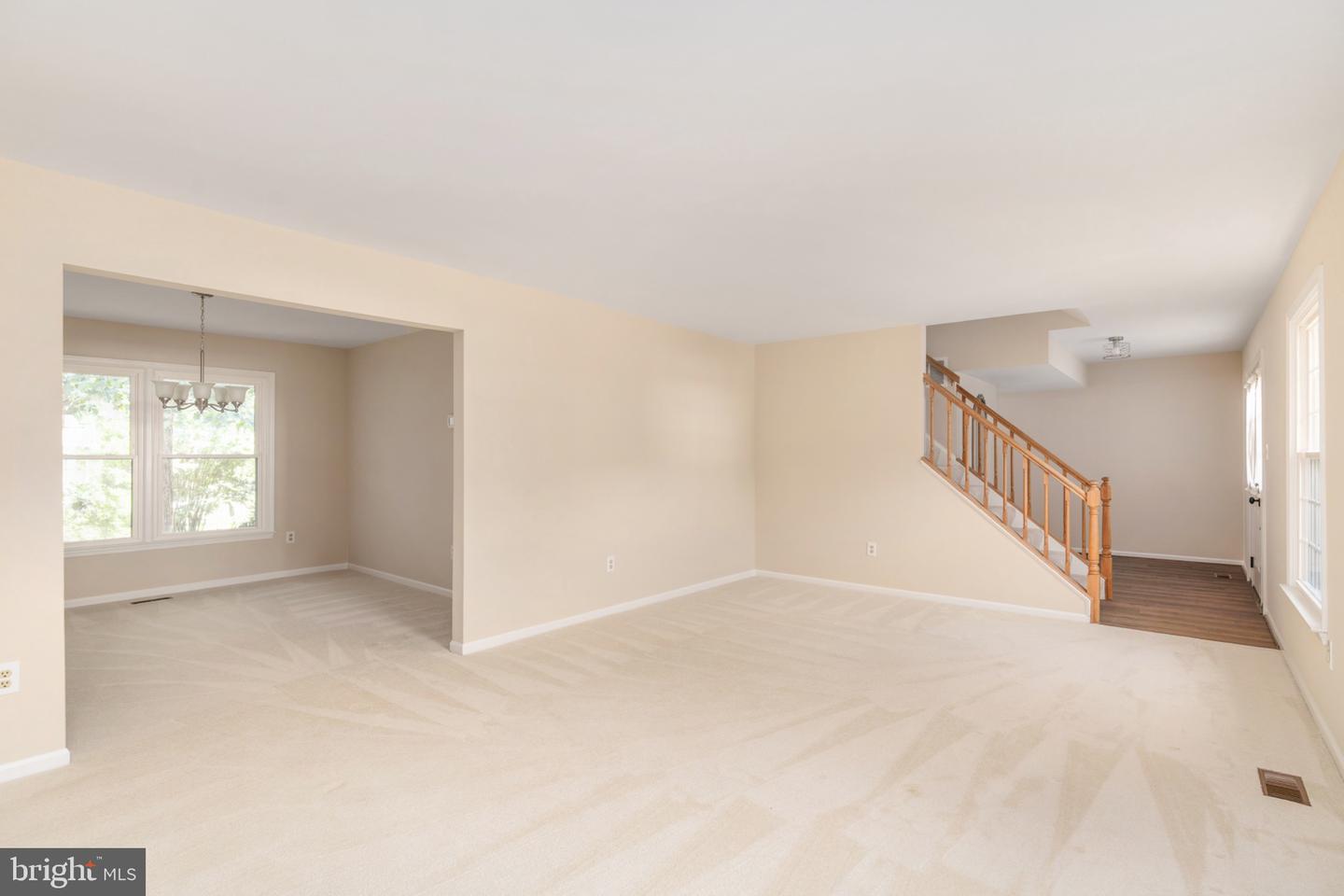9511 Shipwright Dr Property Photo 7