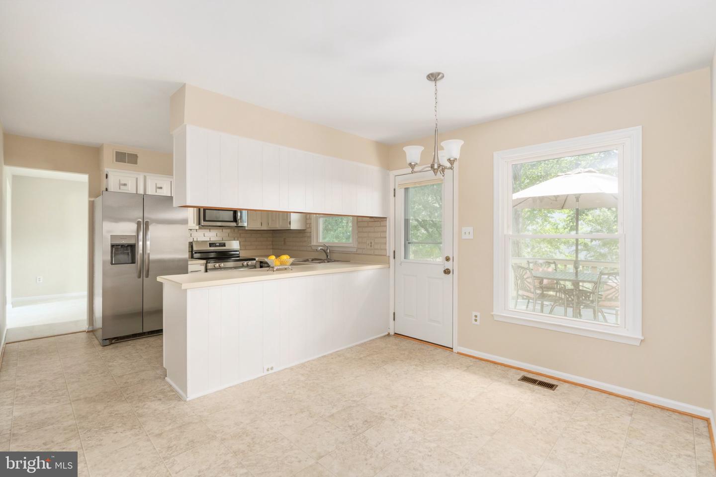 9511 Shipwright Dr Property Photo 13