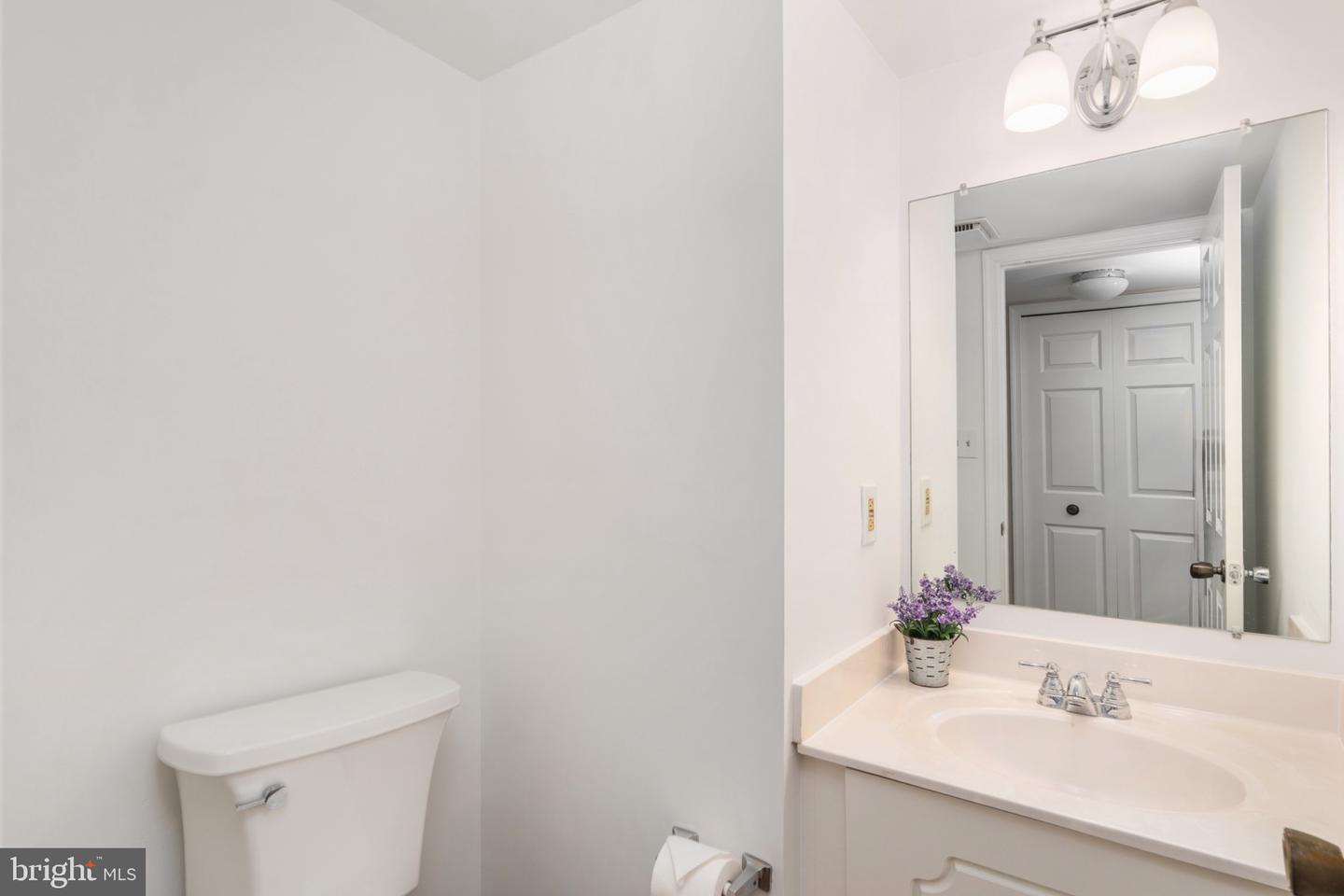 9511 Shipwright Dr Property Photo 19