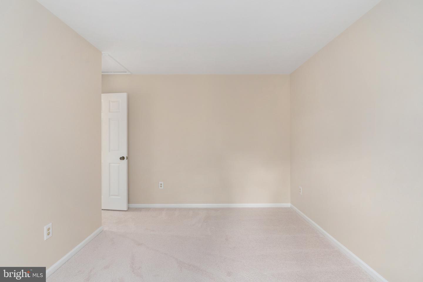 9511 Shipwright Dr Property Photo 36