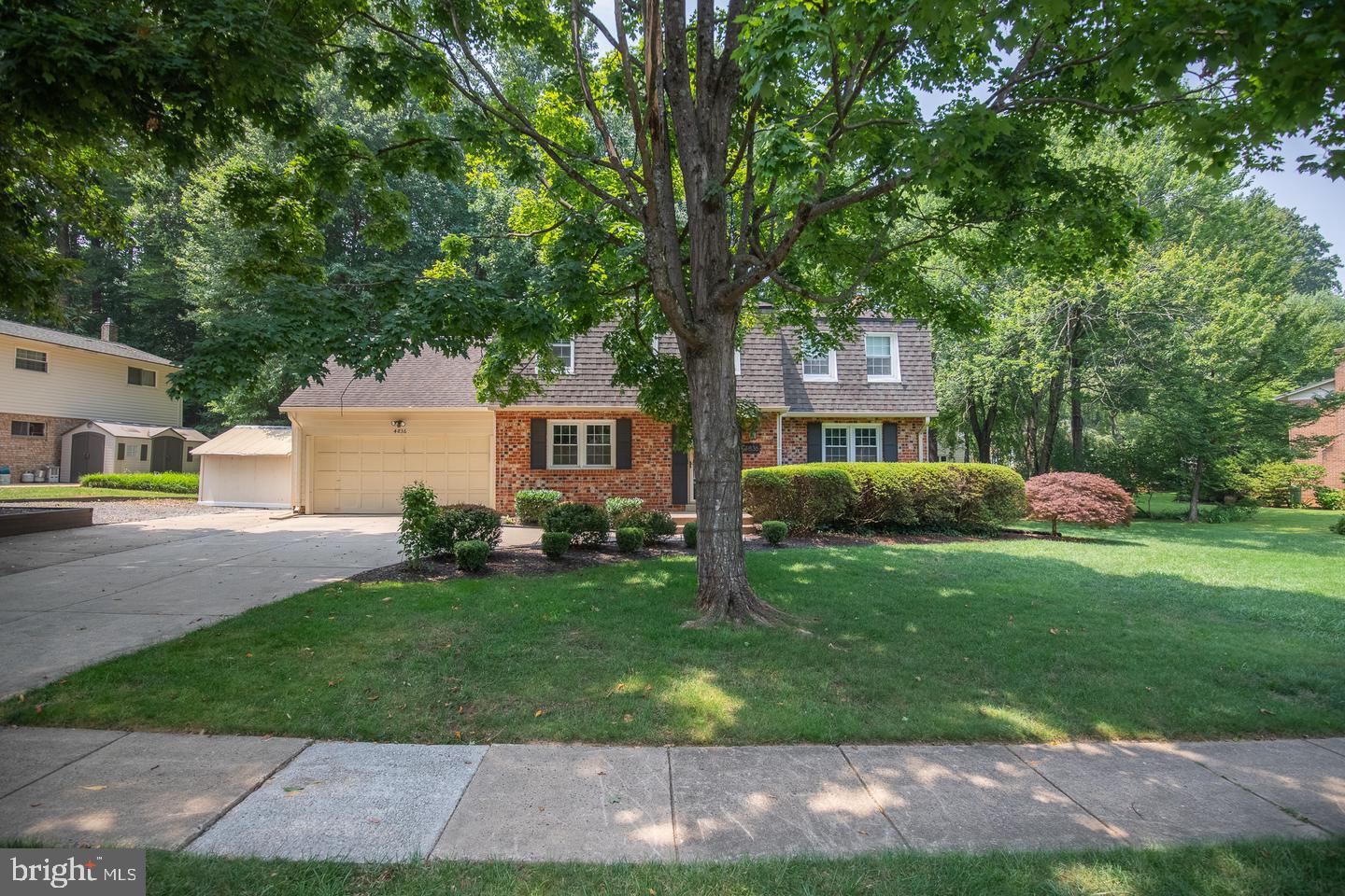 4836 Gainsborough Dr Property Photo 3