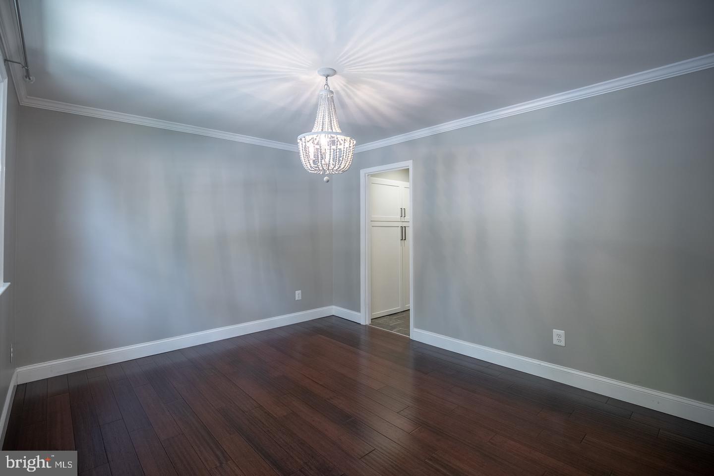 4836 Gainsborough Dr Property Photo 17
