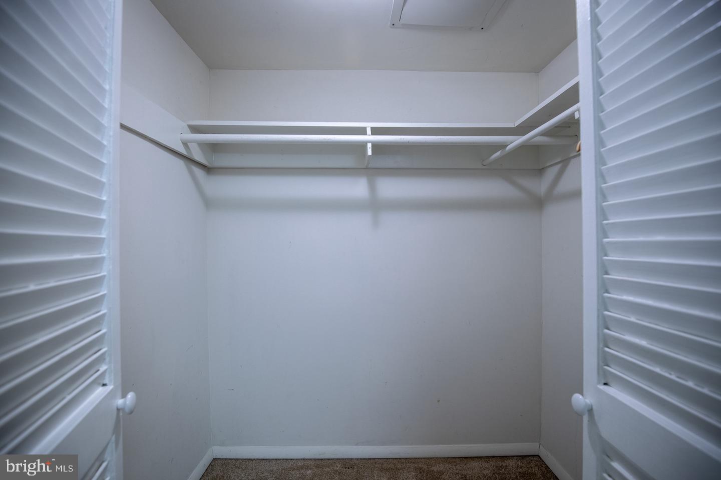 4836 Gainsborough Dr Property Photo 37