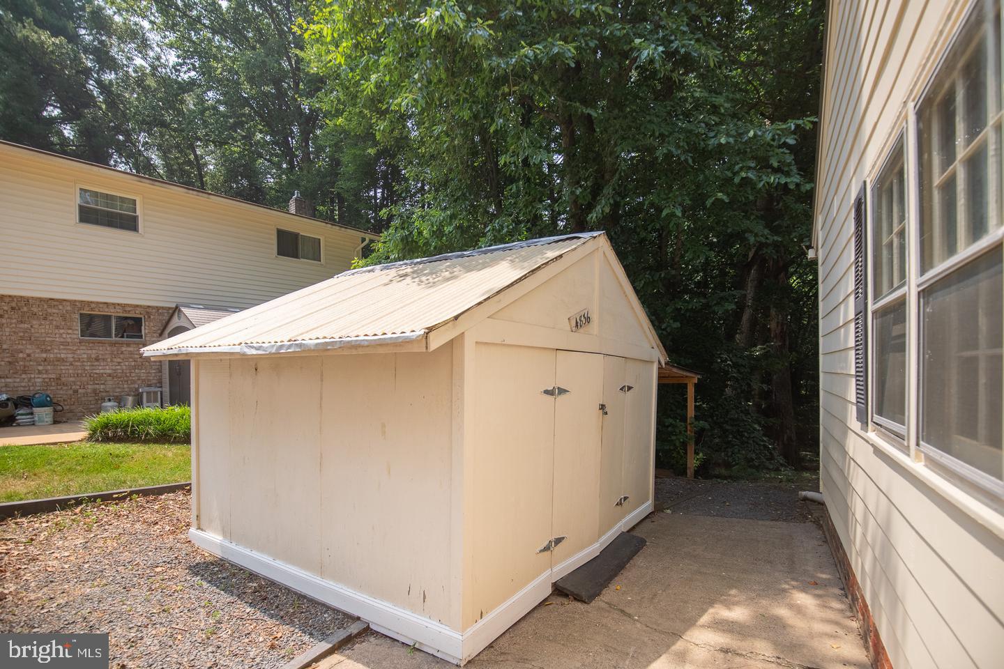 4836 Gainsborough Dr Property Photo 44