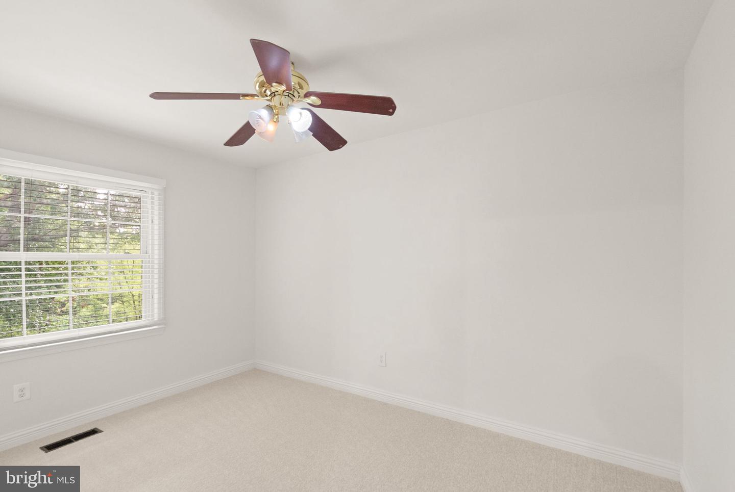 9507 Burdett Rd Property Photo 26
