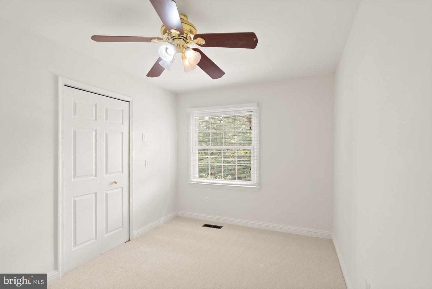 9507 Burdett Rd Property Photo 27