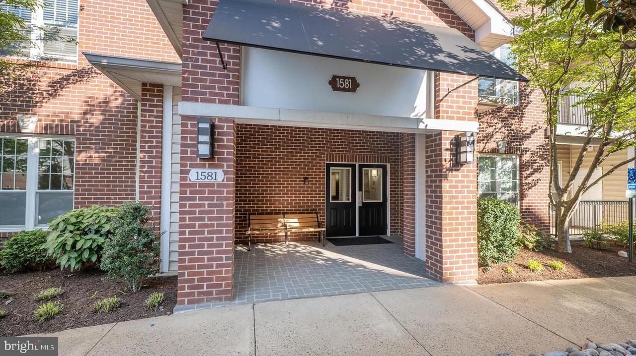 1581 SPRING GATE DR #5207 Property Photo 1