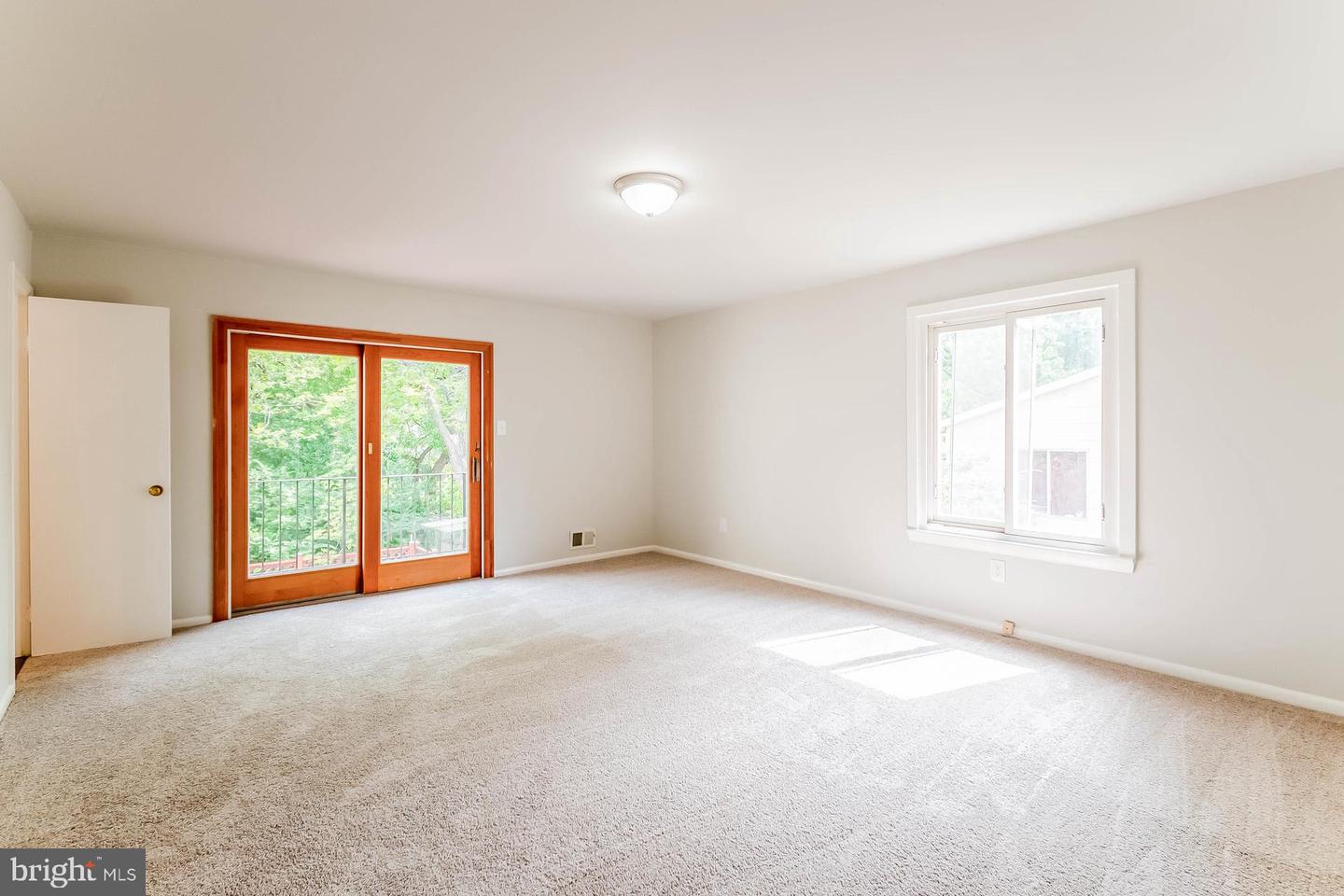 662 Herndon Pkwy Property Photo 10