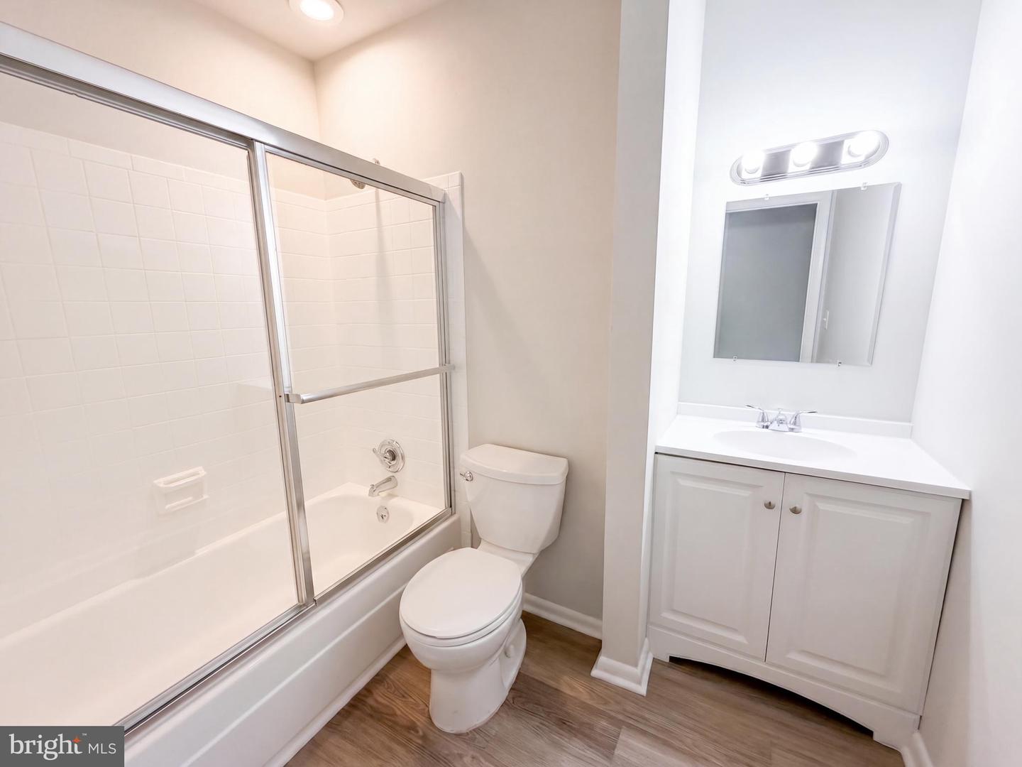 662 Herndon Pkwy Property Photo 12