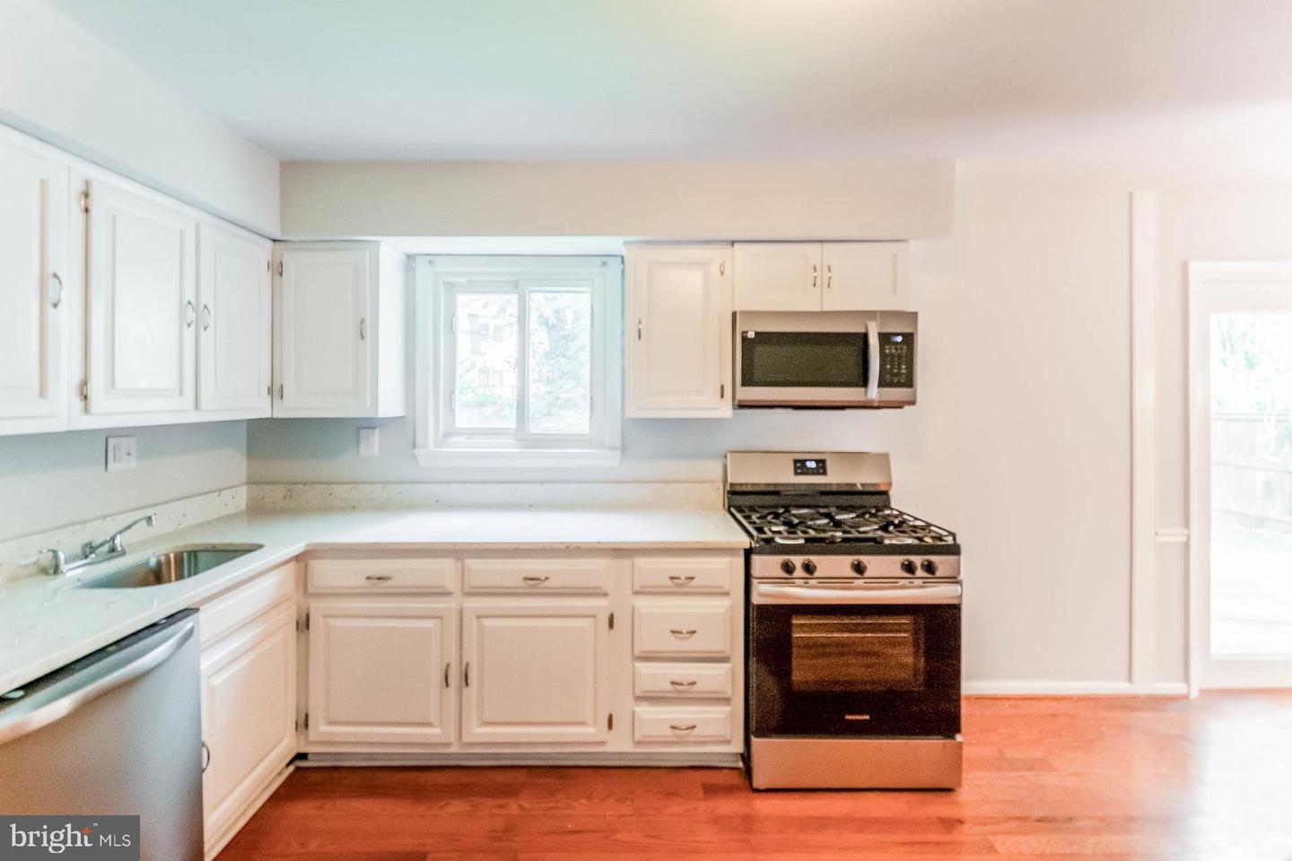662 Herndon Pkwy Property Photo 13