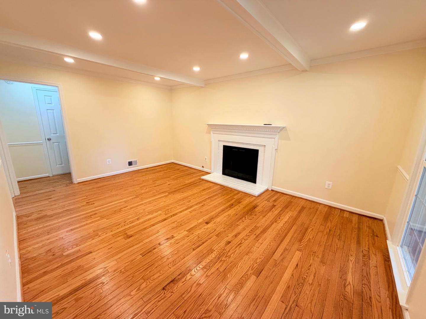 8853 Applecross Ln Property Photo 8