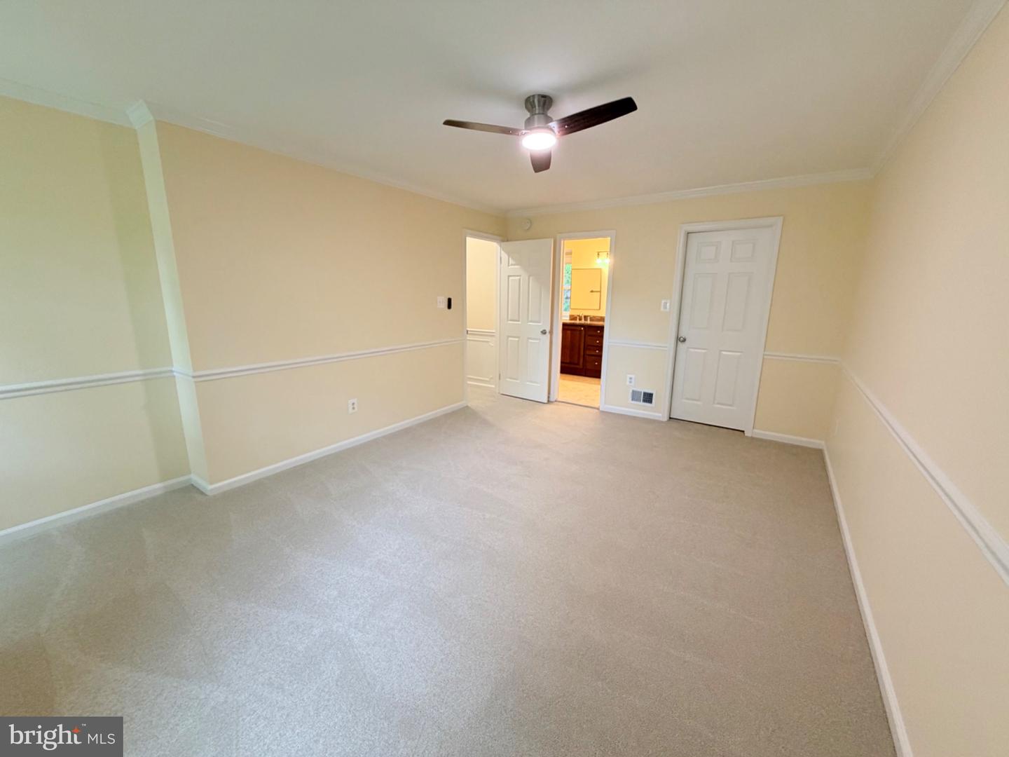 8853 Applecross Ln Property Photo 11
