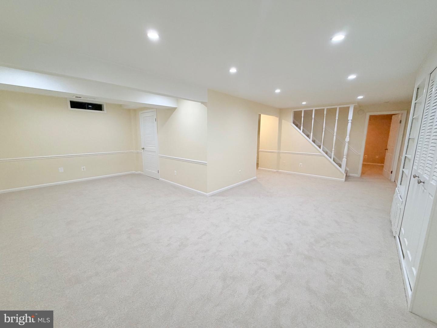 8853 Applecross Ln Property Photo 24