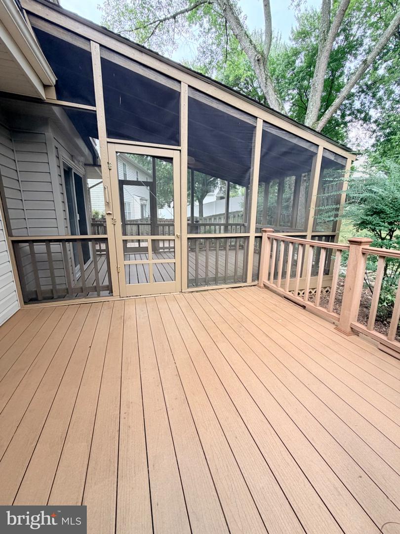 8853 Applecross Ln Property Photo 29