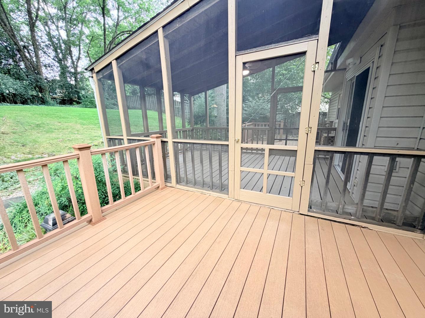 8853 Applecross Ln Property Photo 30