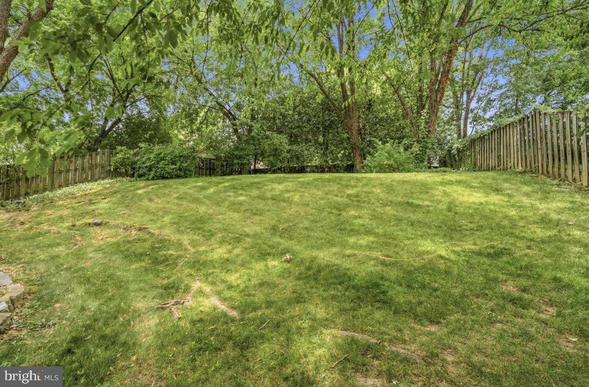 8853 Applecross Ln Property Photo 34