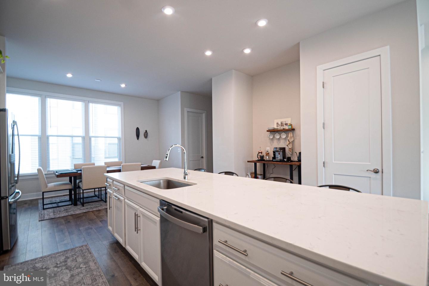 2453 Liberty Loop Property Photo 8