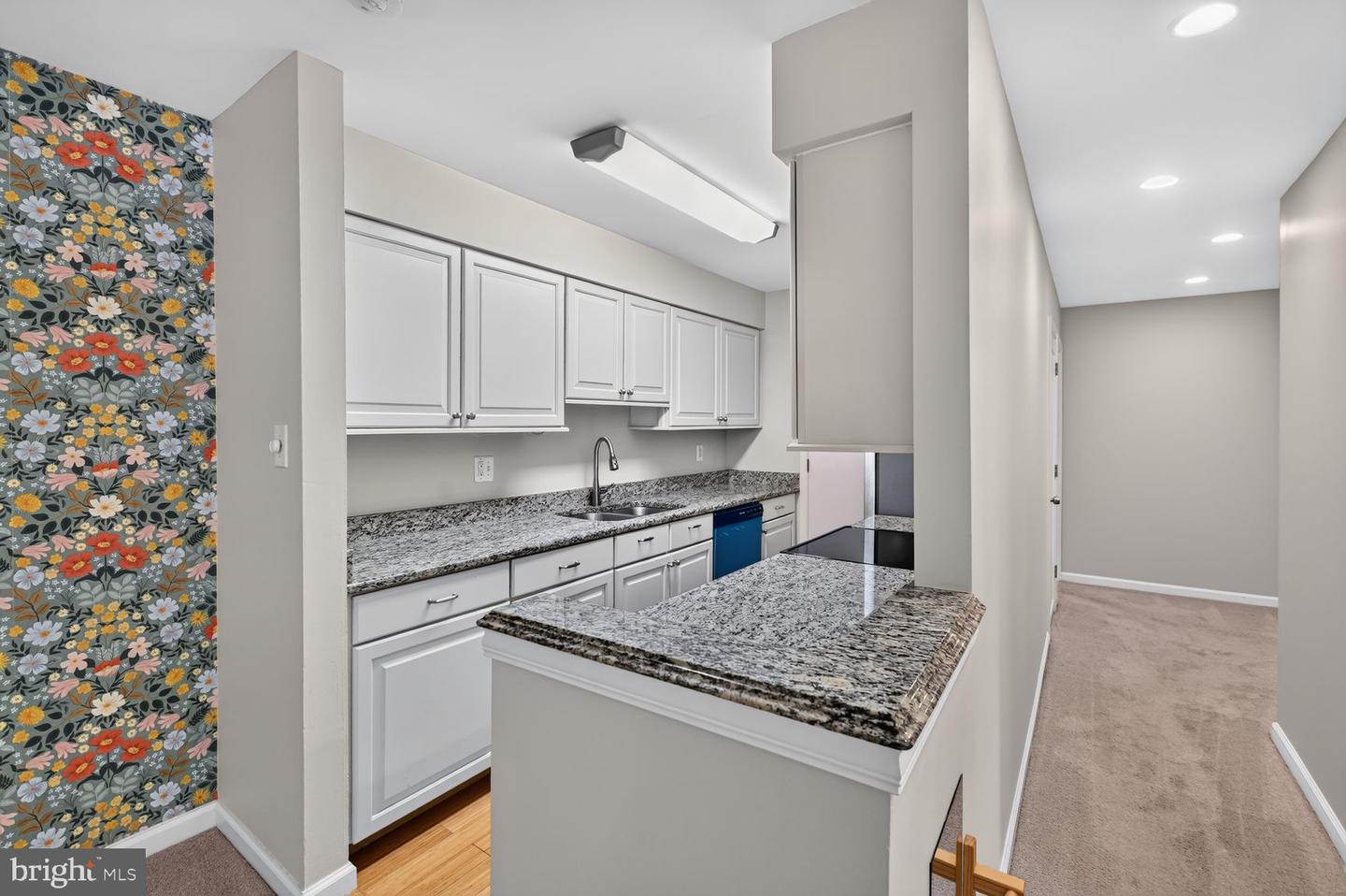 5905 Noblestown Rd #f Property Photo 8