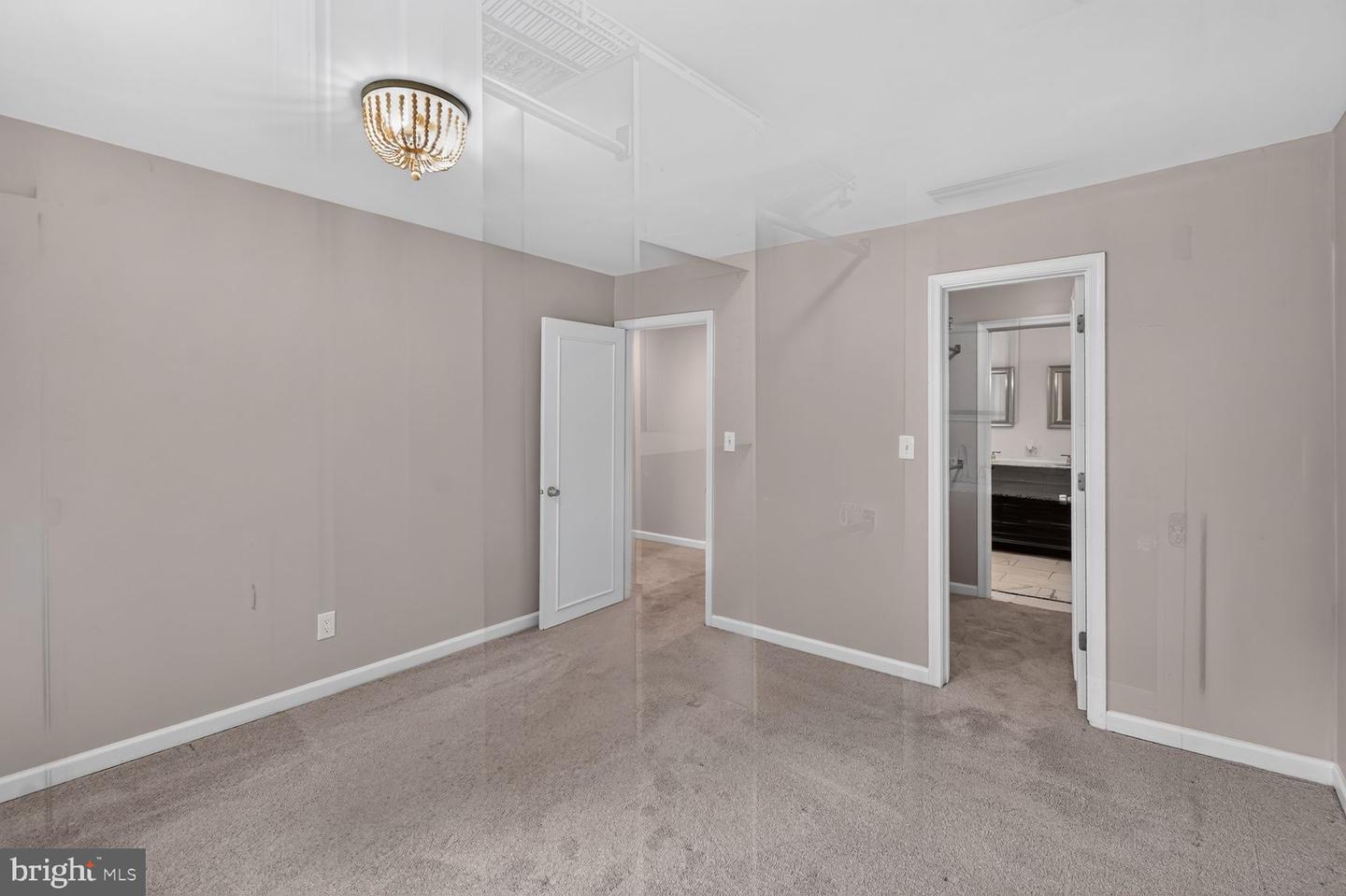 5905 Noblestown Rd #f Property Photo 10