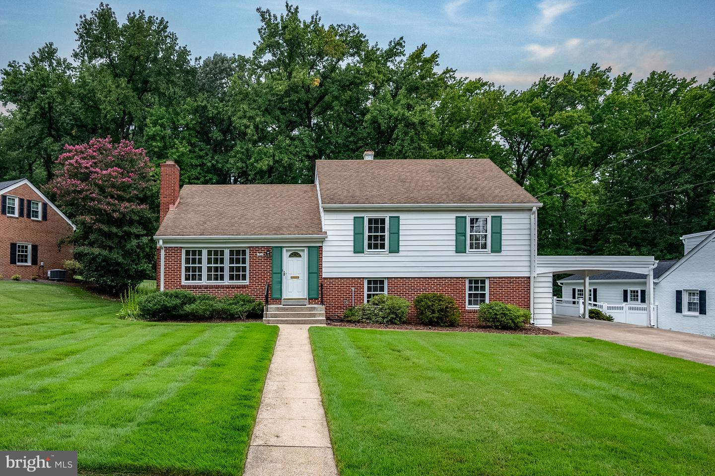 1308 Wake Forest Dr Property Photo 1