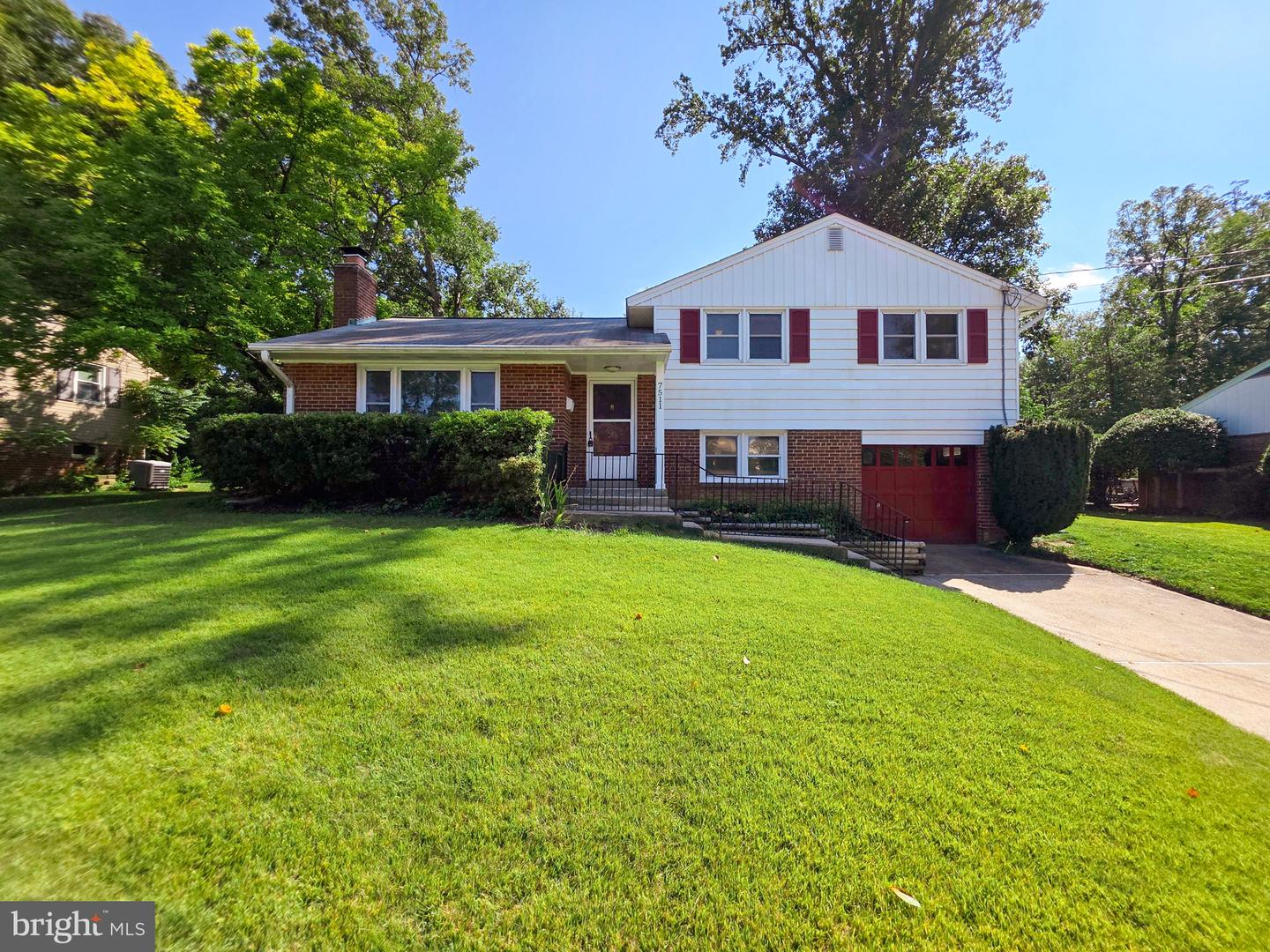 7511 Elgar St Property Photo 2