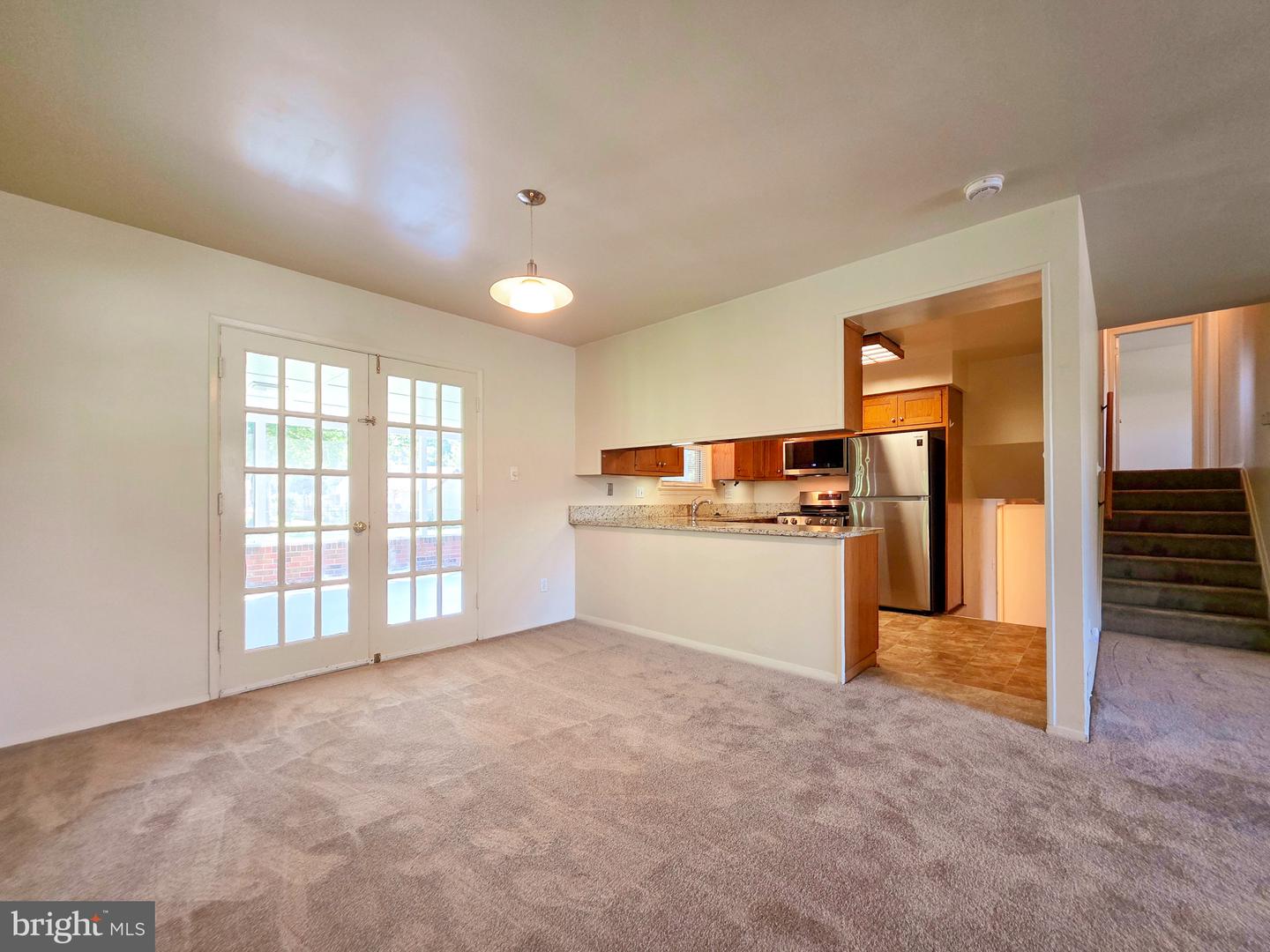 7511 Elgar St Property Photo 6