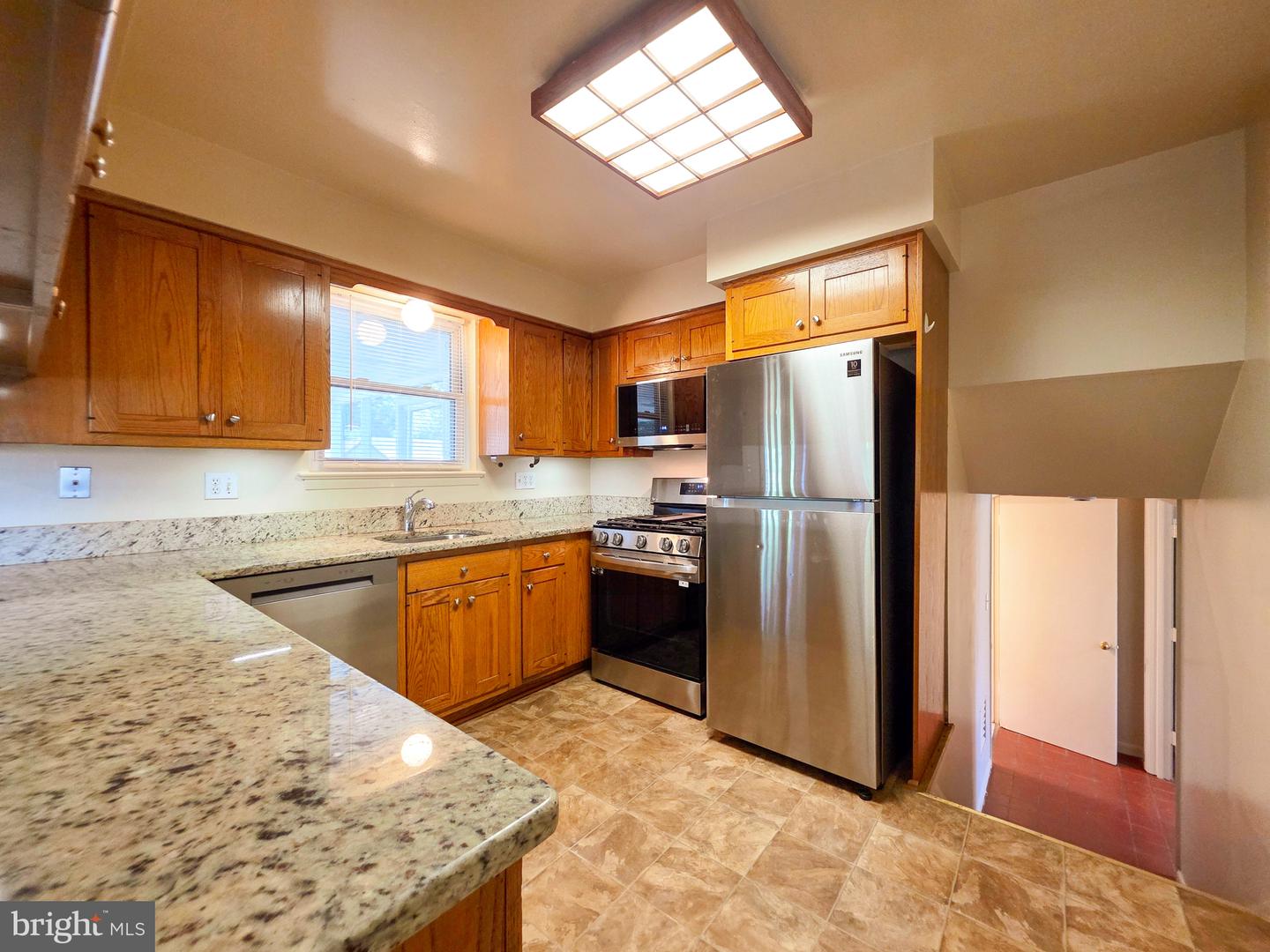 7511 Elgar St Property Photo 10