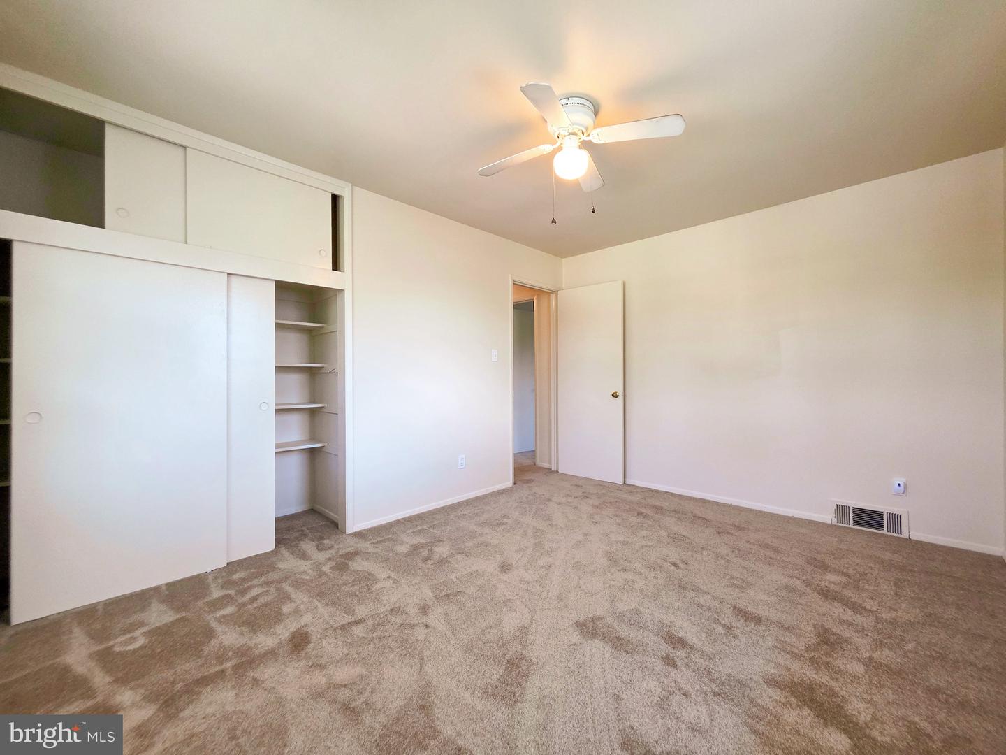 7511 Elgar St Property Photo 16