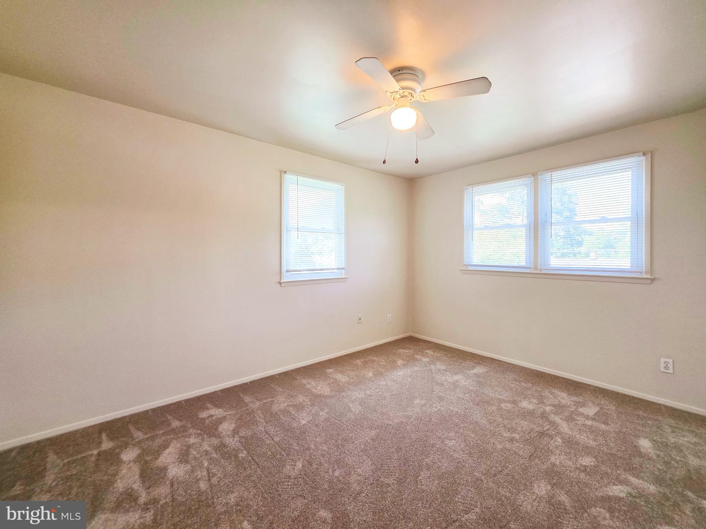 7511 Elgar St Property Photo 17