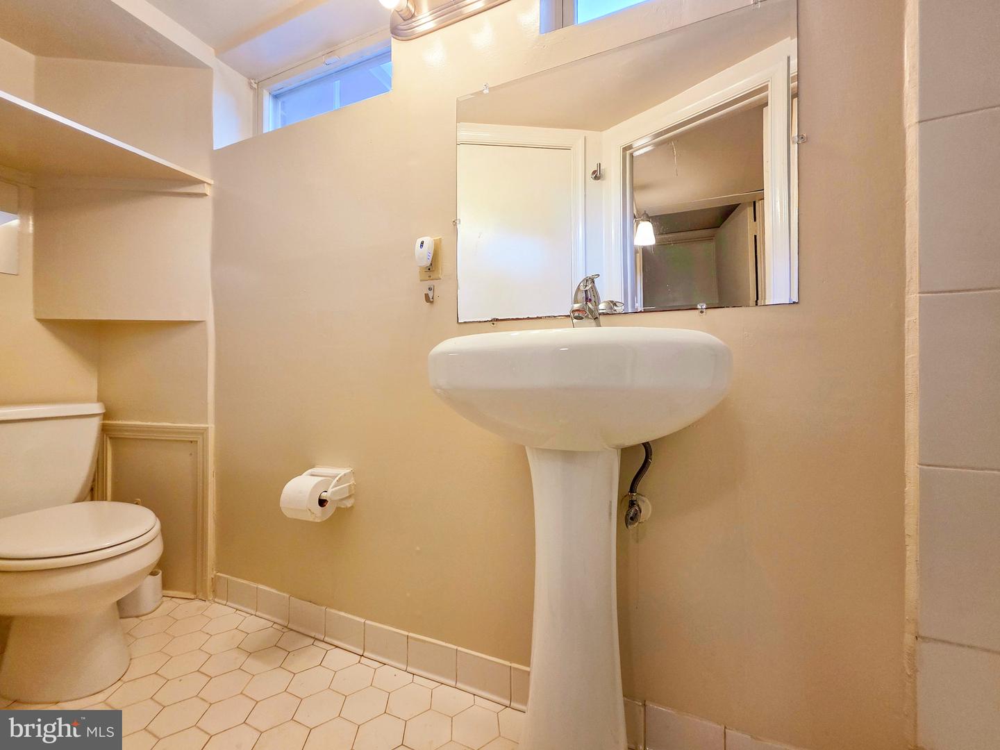 7511 Elgar St Property Photo 20