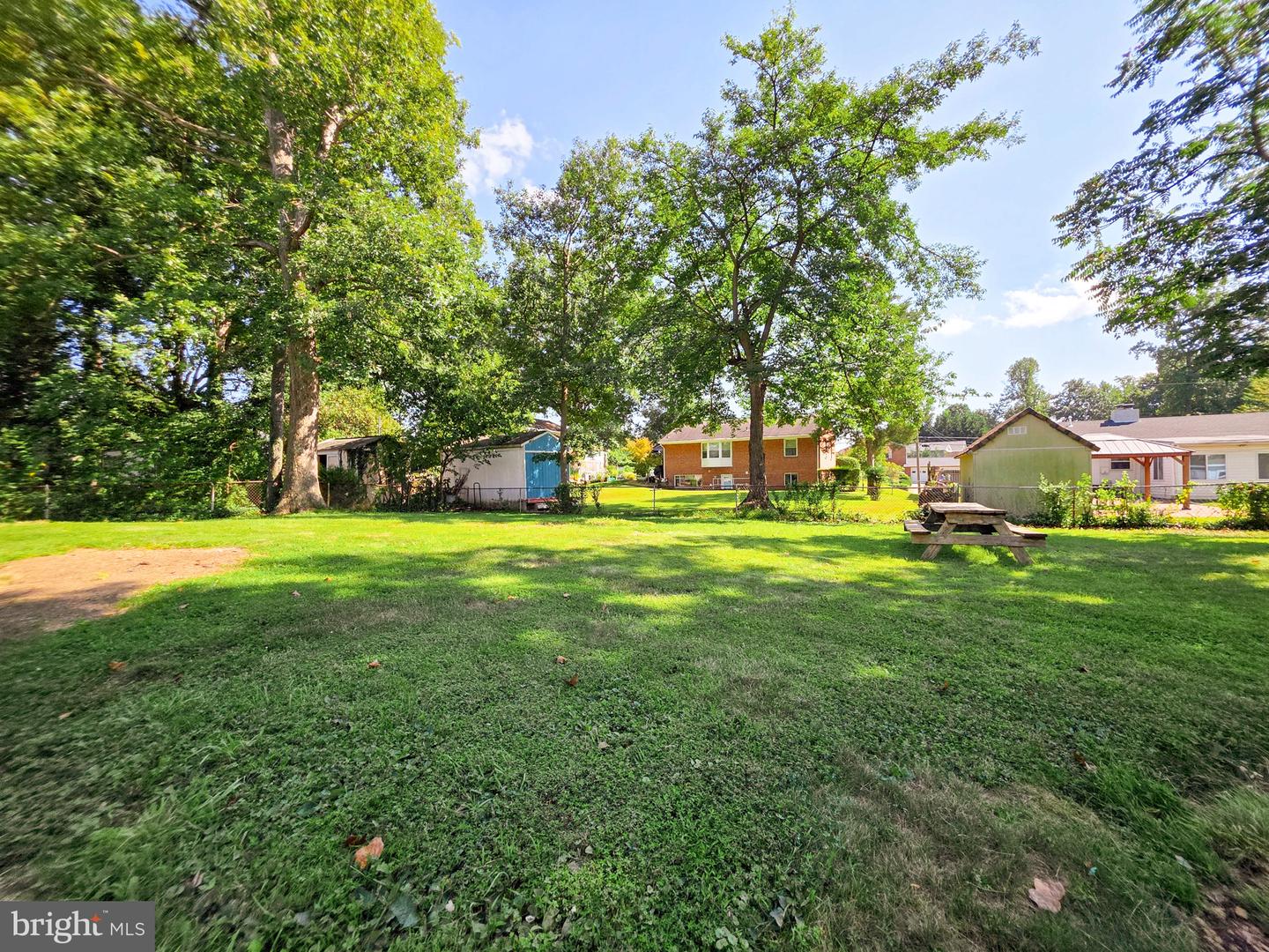 7511 Elgar St Property Photo 24