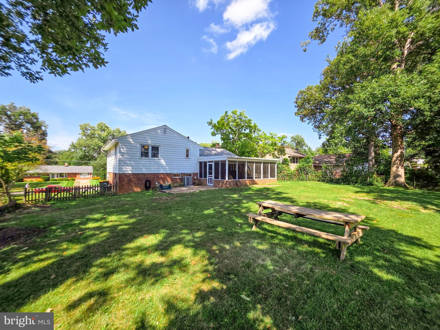 7511 Elgar St Property Photo 26