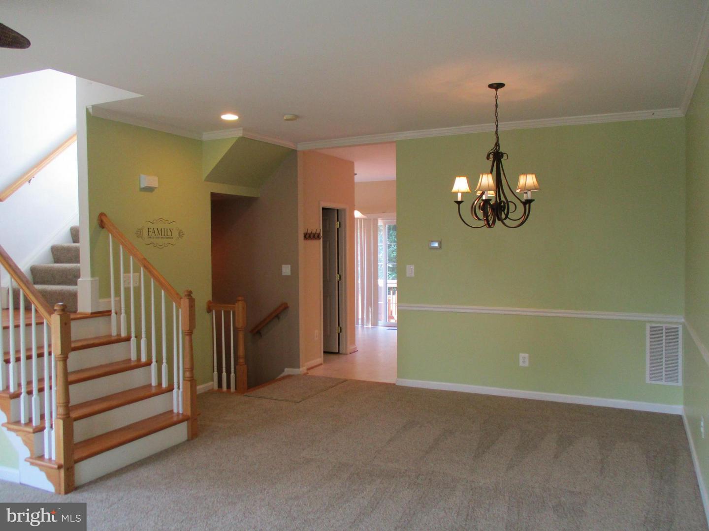 9102 Marie Ct Property Photo 3