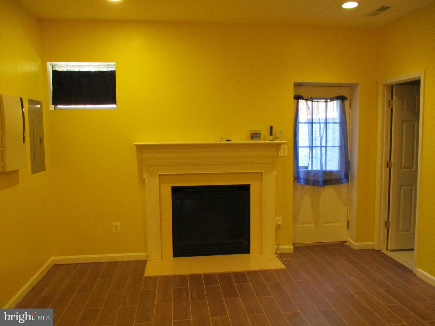 9102 Marie Ct Property Photo 4