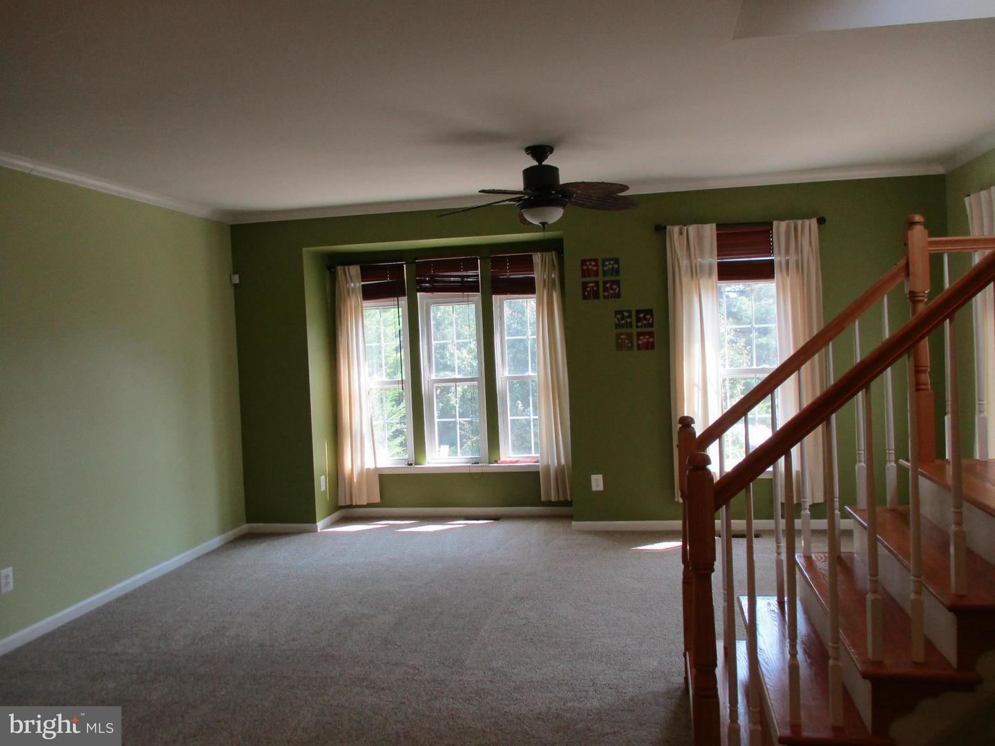 9102 Marie Ct Property Photo 5