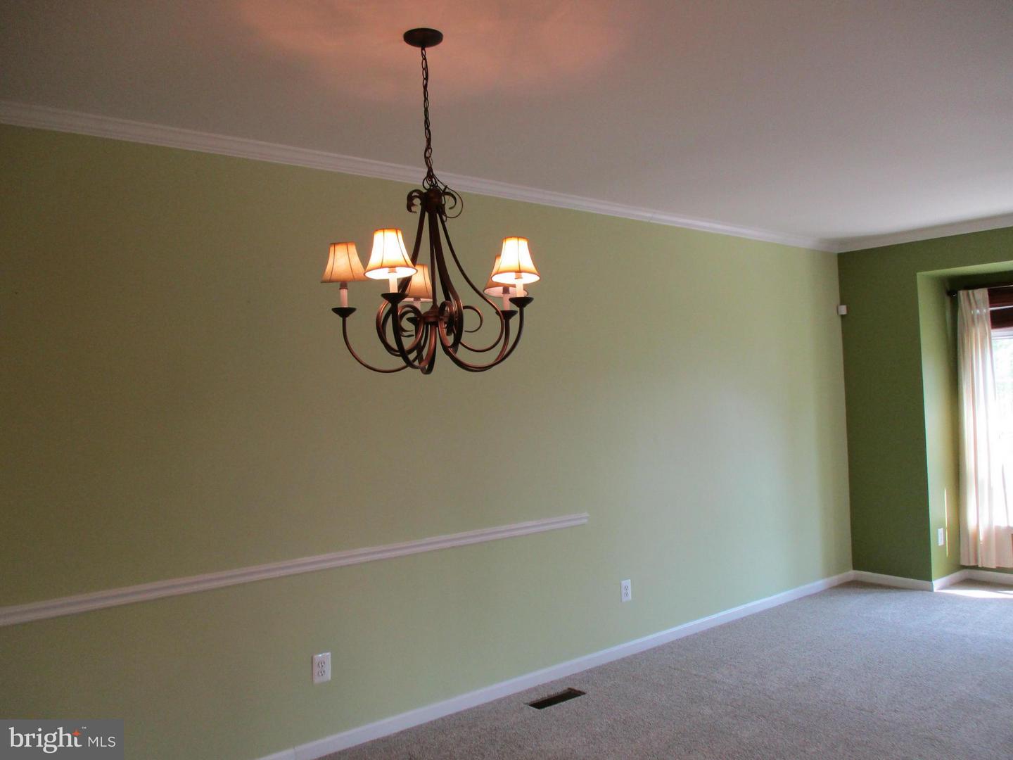 9102 Marie Ct Property Photo 6