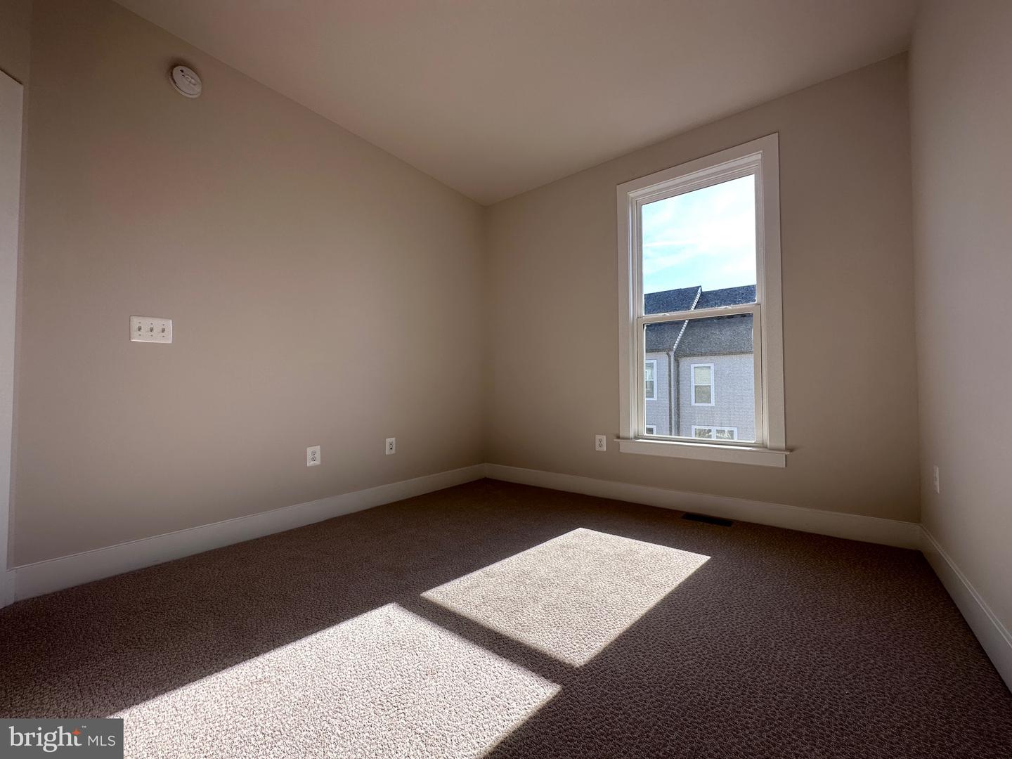 2453 Liberty Loop Property Photo 7