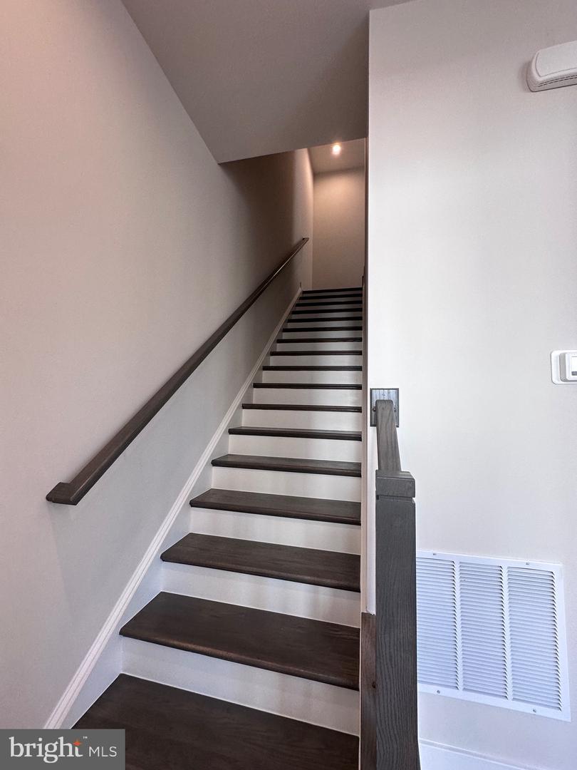 2453 Liberty Loop Property Photo 10